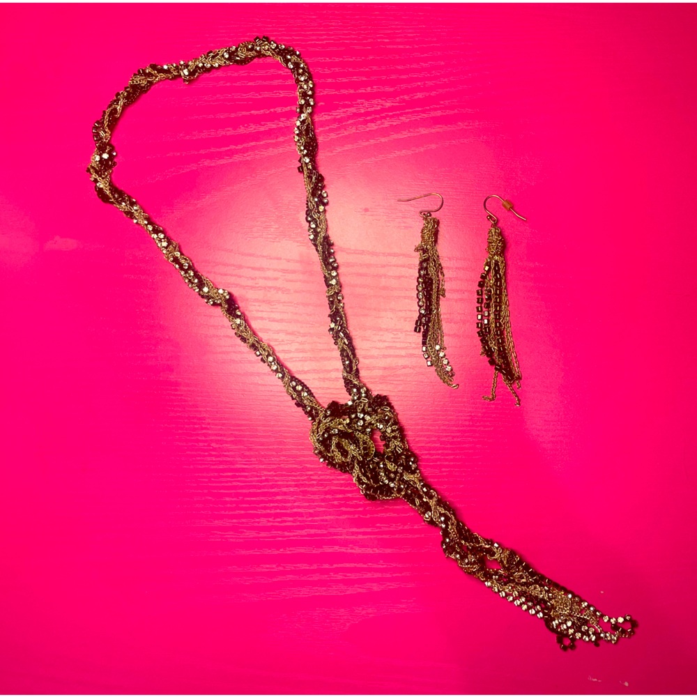 Black and silver Lariat and earrings